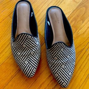 Universal Threads Woven Whisper Mules